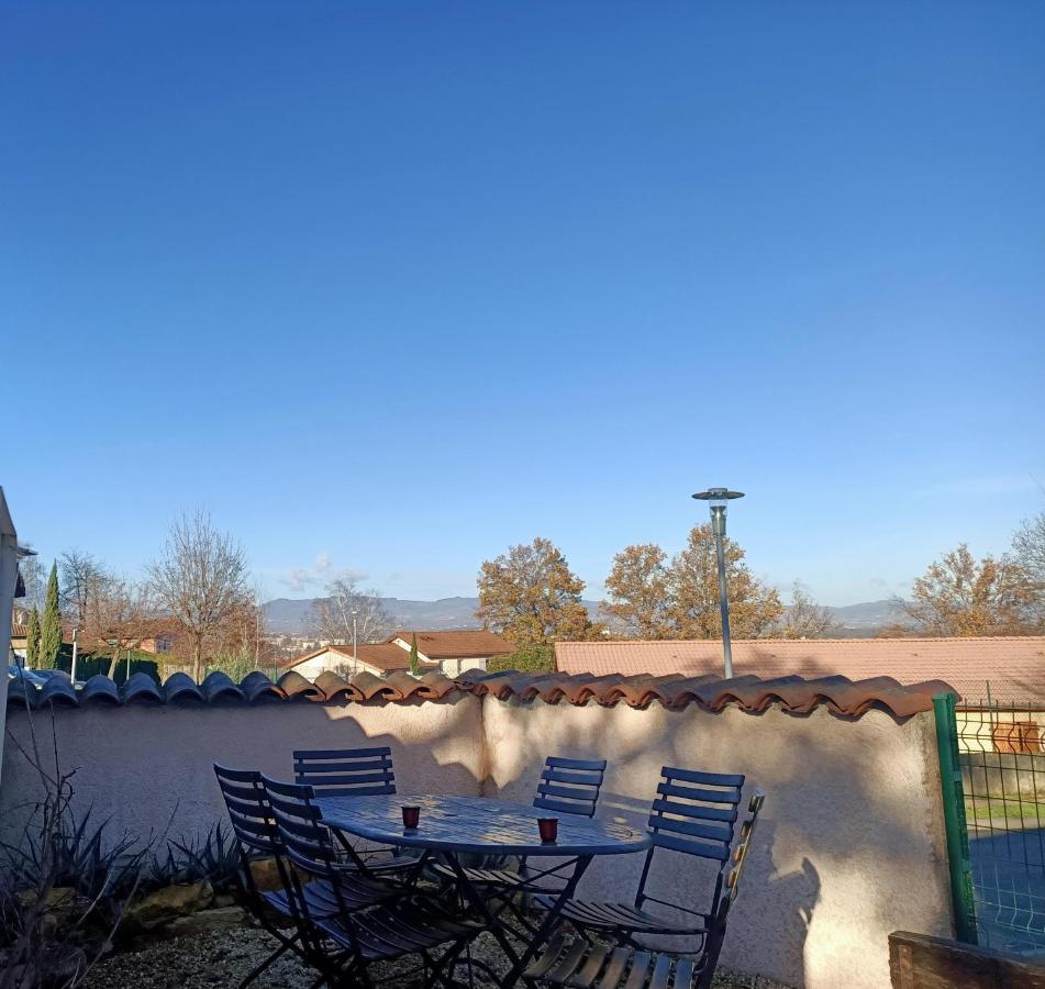 Le Temps d une Pause - Studio Indépendant climatisé jusqu à 4 personnes avec vue sur le Beaujolais - Borne recharge véhicule électrique Montmerle-sur-Saone Exterior foto