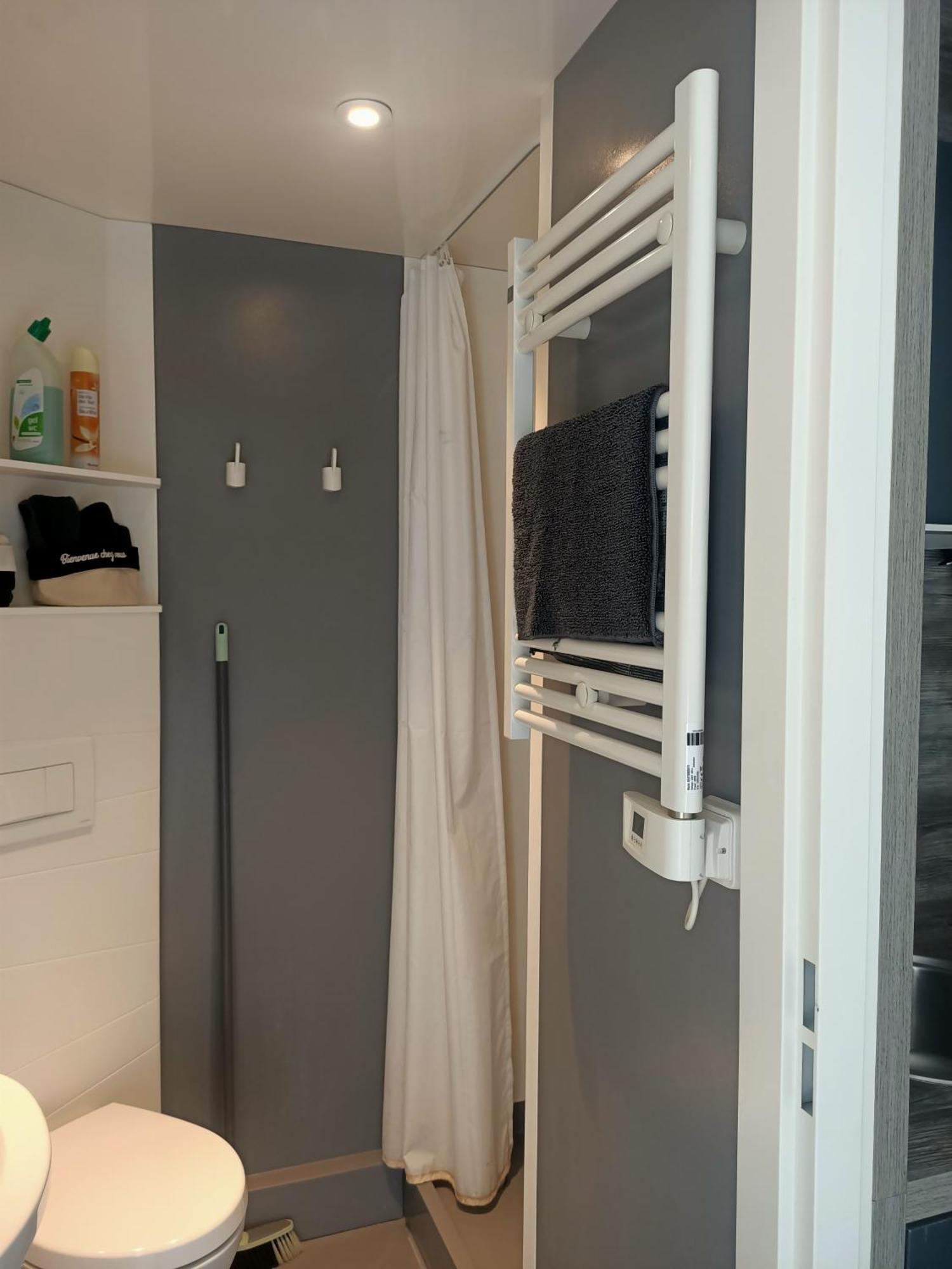 Le Temps d une Pause - Studio Indépendant climatisé jusqu à 4 personnes avec vue sur le Beaujolais - Borne recharge véhicule électrique Montmerle-sur-Saone Exterior foto